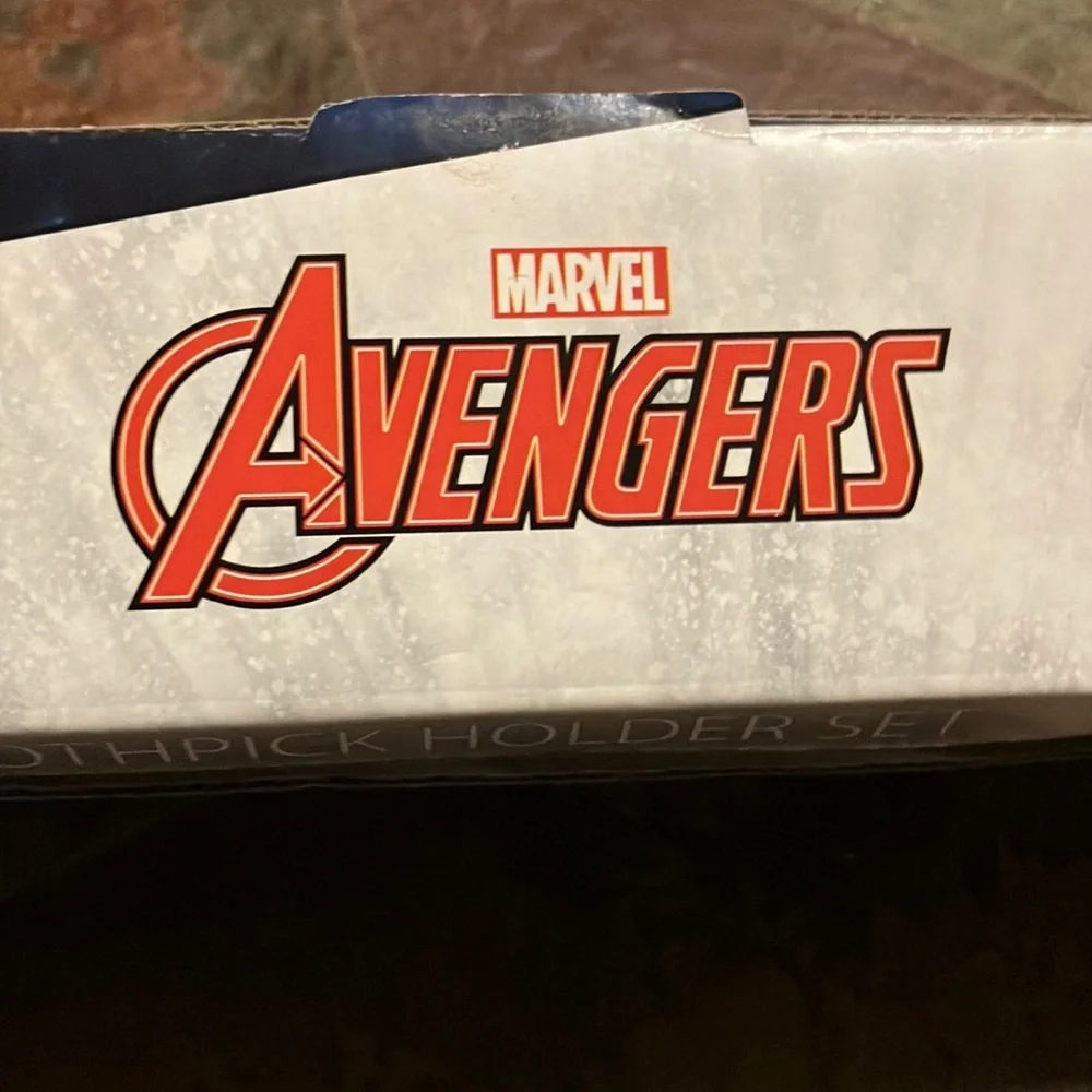 Marvel Avengers  Set of Four 1.5 oz Glass Collection‎